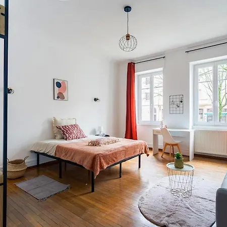 Apartment Getaway To 6travelers