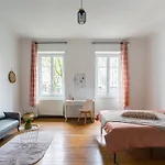 Getaway To 6travelers Apartment