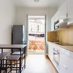 Apartment Getaway To 6travelers *
